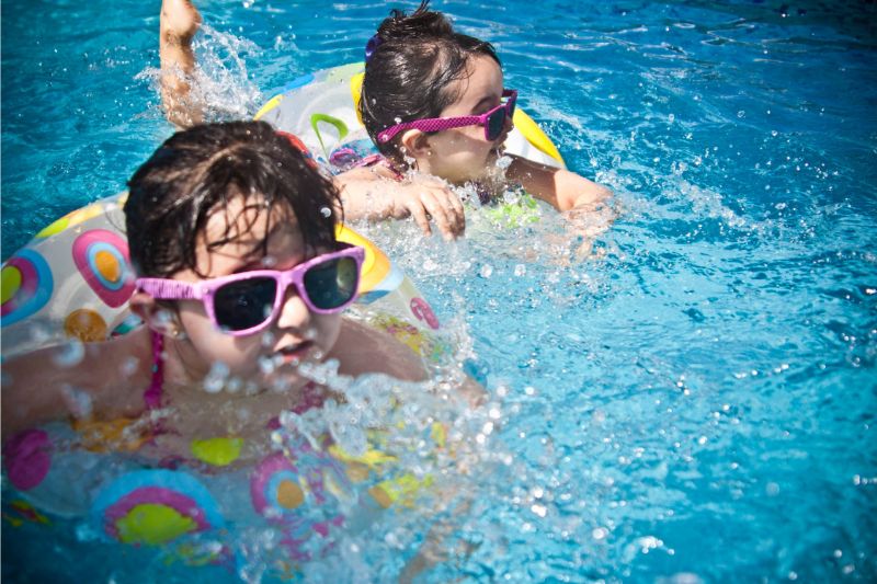 get-your-kids-active-this-summer-5-go-for-a-swim