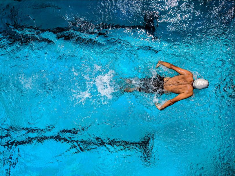 reasons-why-try-sport-workout-5-swimming