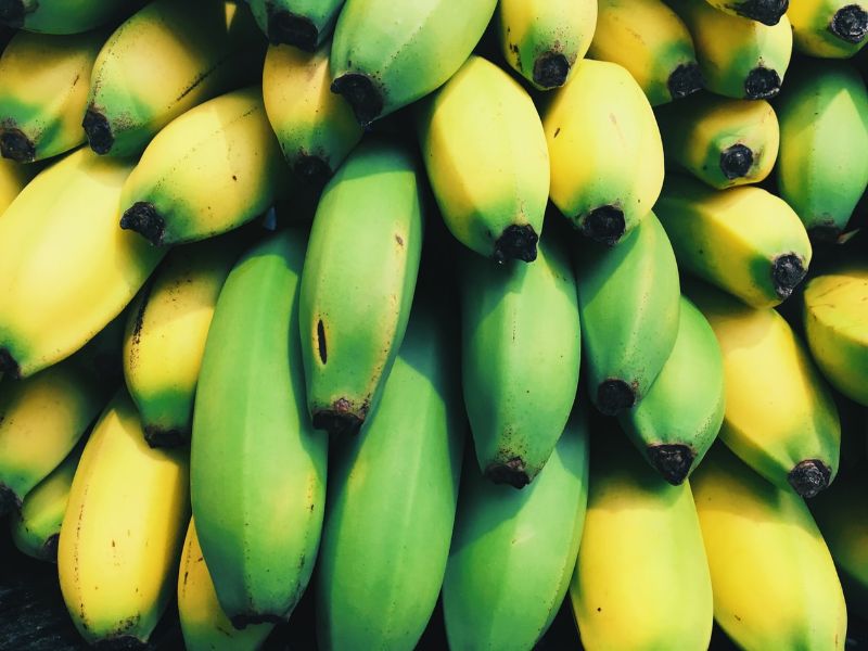 foods-you-should-avoid-before-workout-2-green-bananas