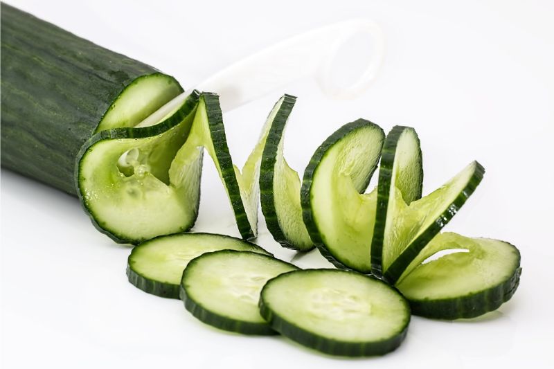 natural-remedies-for-sunburn-7-cucumbers